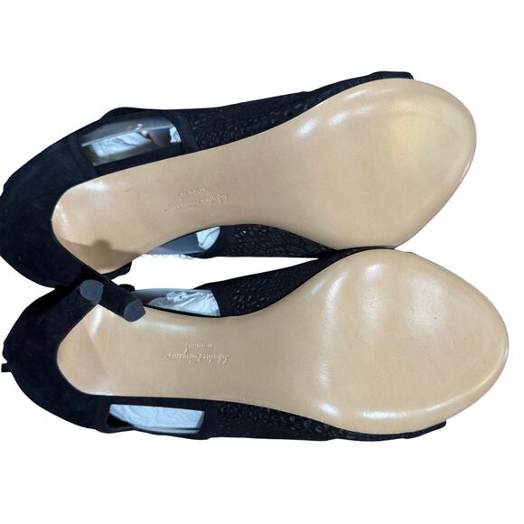 Salvatore Ferragamo Gayle Black Suede Laser-Cut Out Ankle Booties sz. 10B - Picture 7 of 10